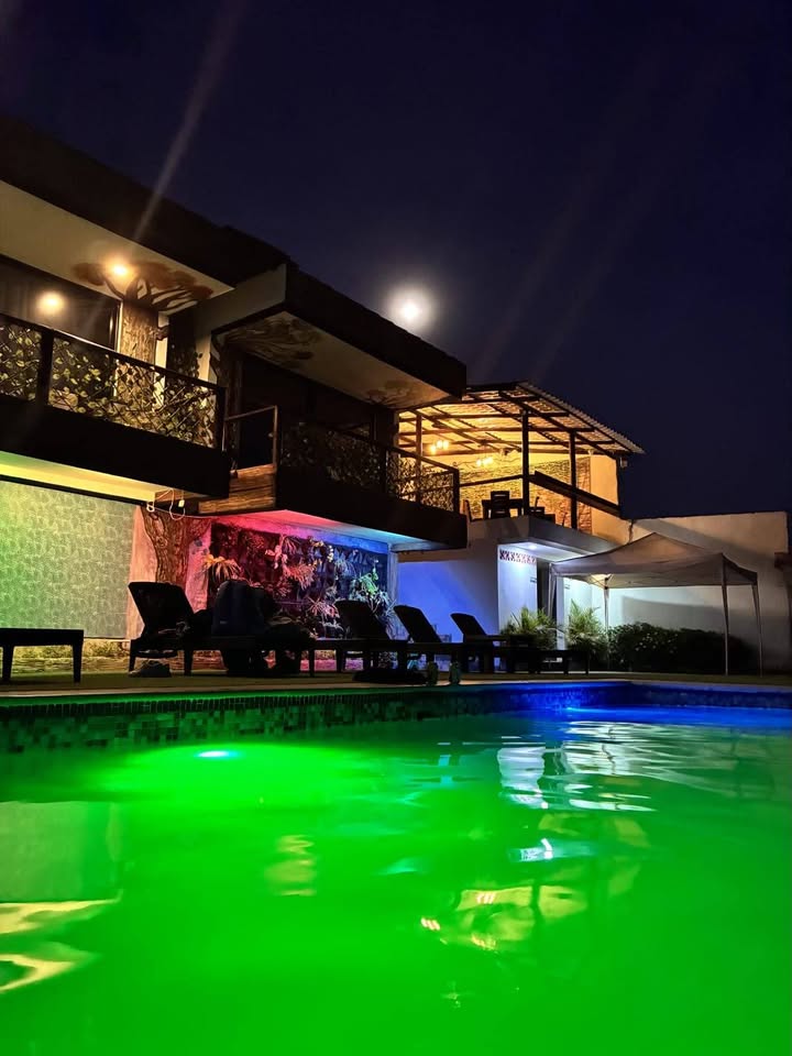 VENTA HOTEL | Medellín | 6 Cabañas + Piscina termal + BAR + RESTAURANTE