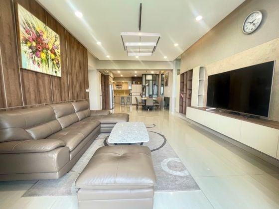 Riverpark Premier – 3-Bedroom Apartment with River View for Rent