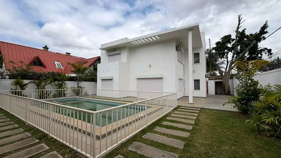 VILLA À LOUER À IVANDRY-LOTISSEMENT BONNET