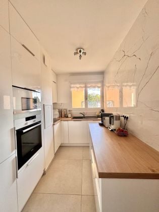 Bright 3-bedroom apartment located at 19 avenue du 18 juin 1940, 92500 ...