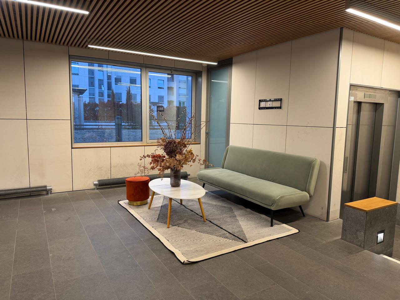 Private office suites (27+38+43 m²) or individual offices in Puteaux 92800 · Pressensé district - Rives de Seine