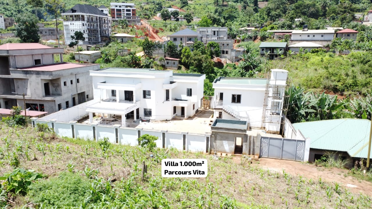 Magnifique Duplex 1.000m² Haut Standing à vendre au Parcours Vita