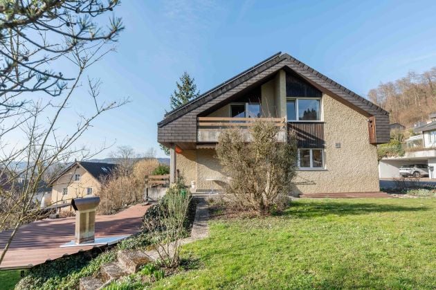 Multi-Generational Home with Large Garden and Panoramic Views