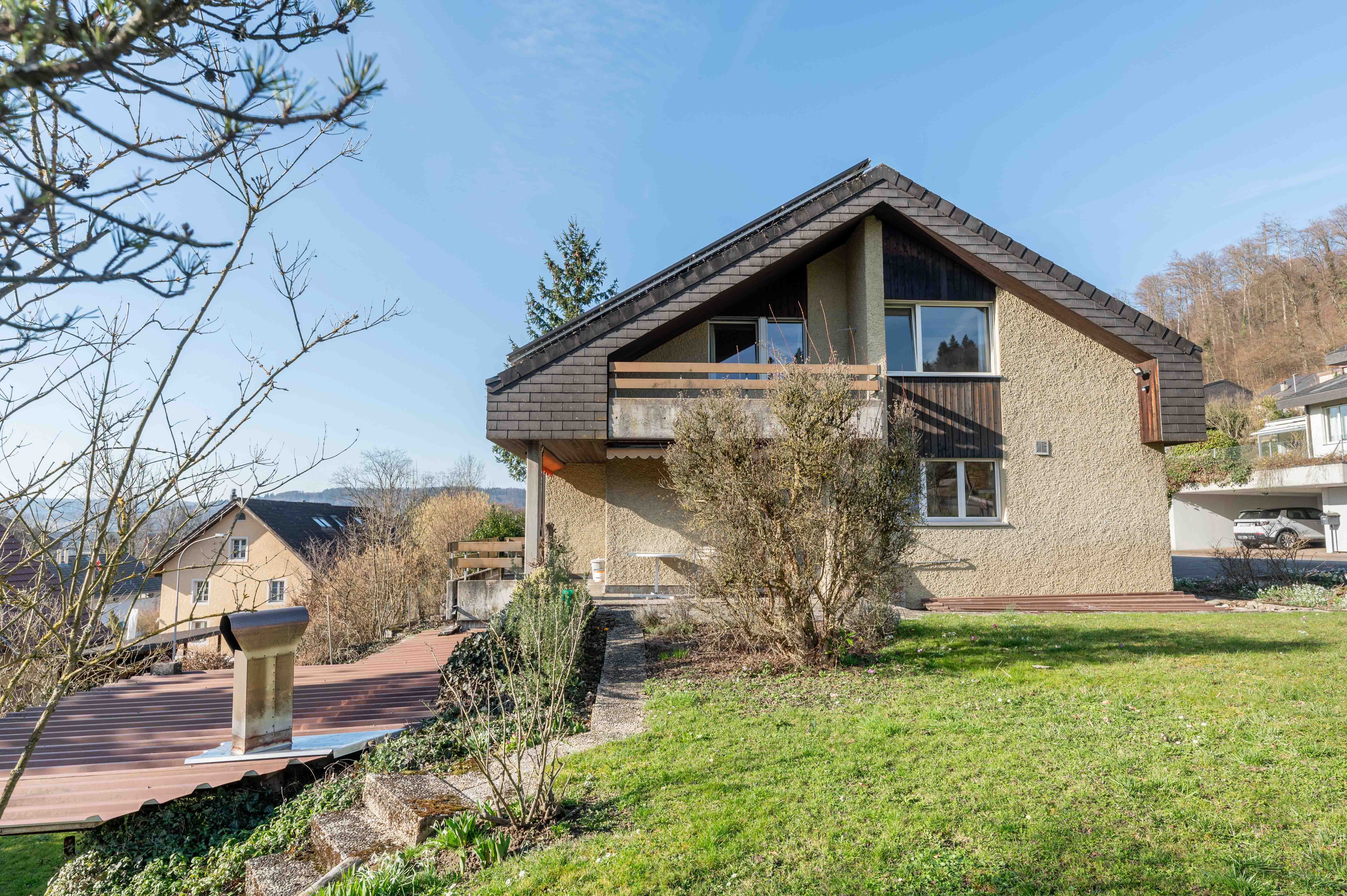 Multi-Generational Home with Large Garden and Panoramic Views