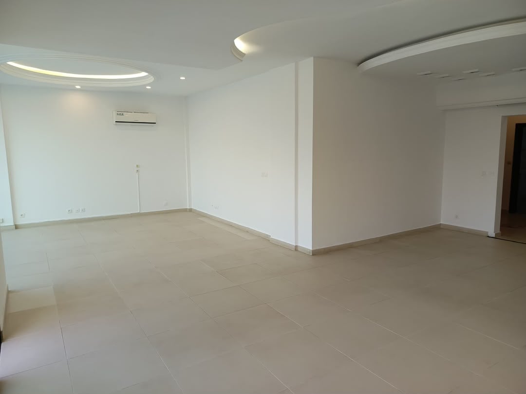 LOCATION APPARTEMENT 4 PIÈCES ZONE 4