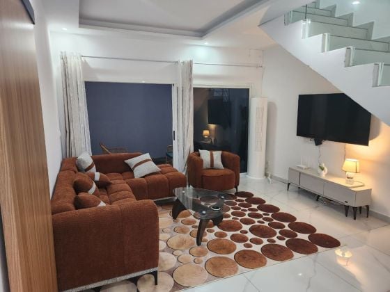 DUPLEX LUXUEUX AU COEUR DE LA VILLE SUR L'AVENUE CHRISTOPHE YACE