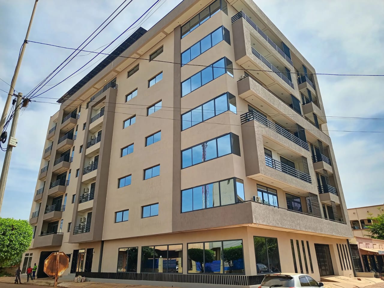 Appartement meublé de haut standing de 1 chambre à louer à l'aci 2000