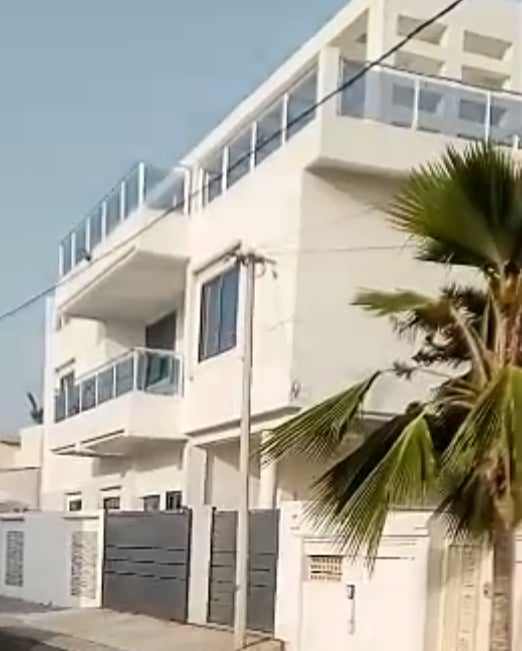 Apartamentos amueblados en la playa de Fidjrosse, cerca del aeropuerto. 