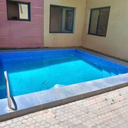 Location villa f4 meublé avec piscine a ouaga2000
