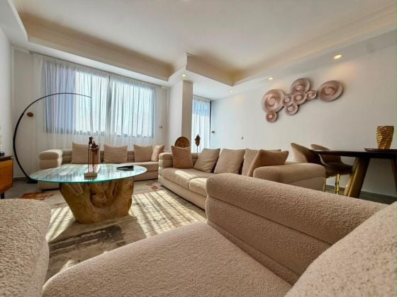 Location d'un luxueux appart meublé en Zone 4 Abidjan 