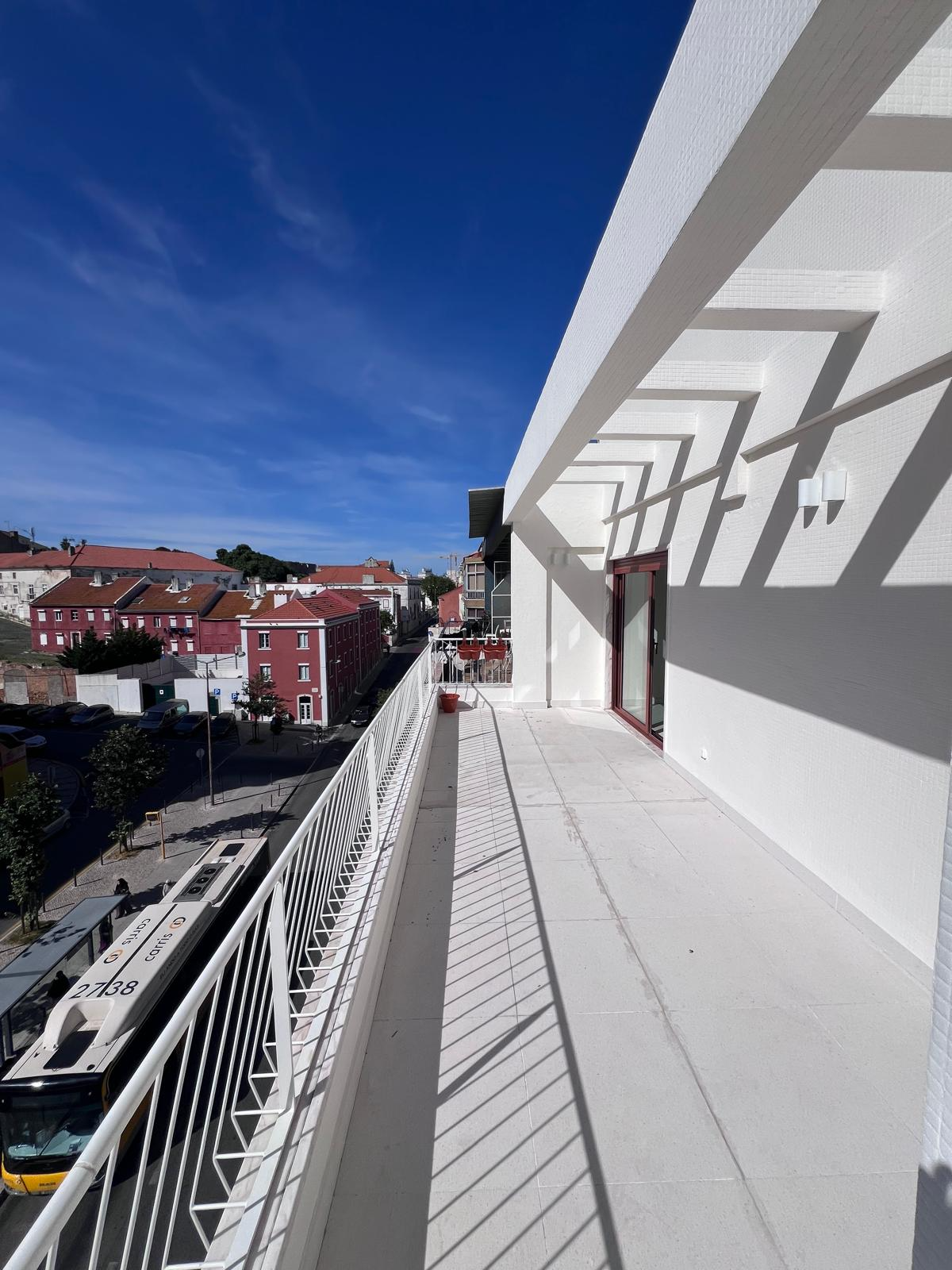 Large 1-bedroom apartment of 45 m² with a superb 15 m² terrace. 