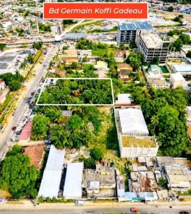 Vente bordure de voie Cocody riviera bonoumin terrain 3750 M2 