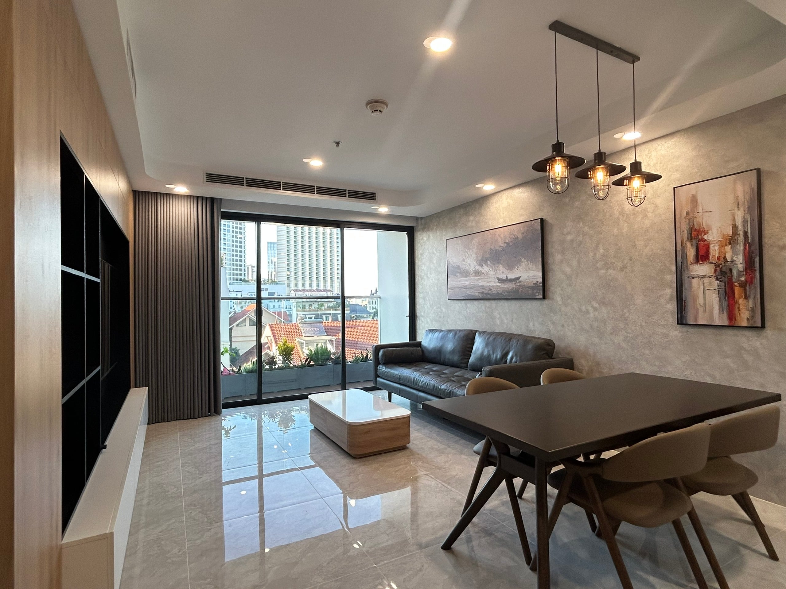2-Bedroom Apartment with Balcony at Endless Skyline, Tay Ho