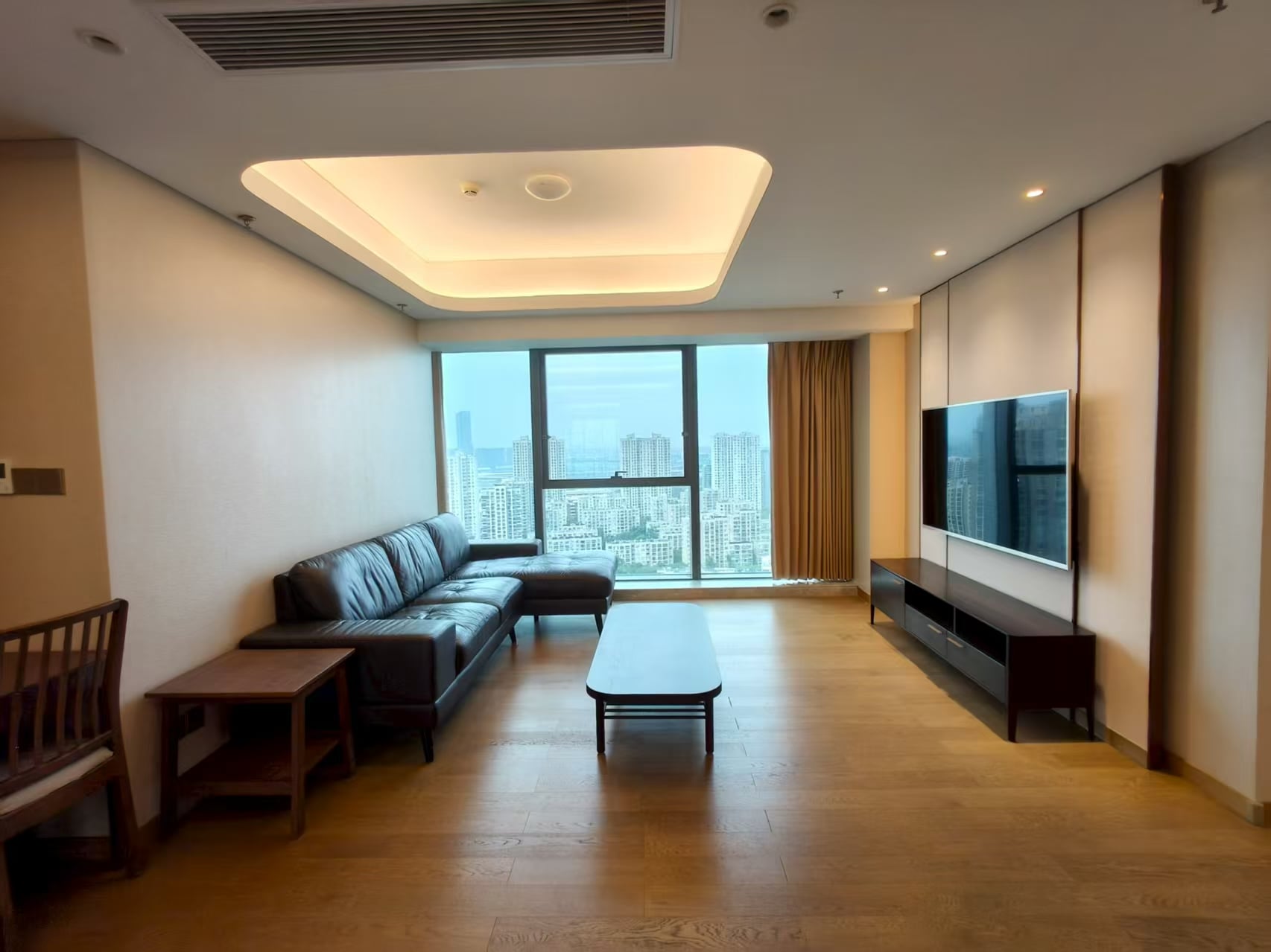 Neat and Clean 2 rooms 2 baths in Times Square