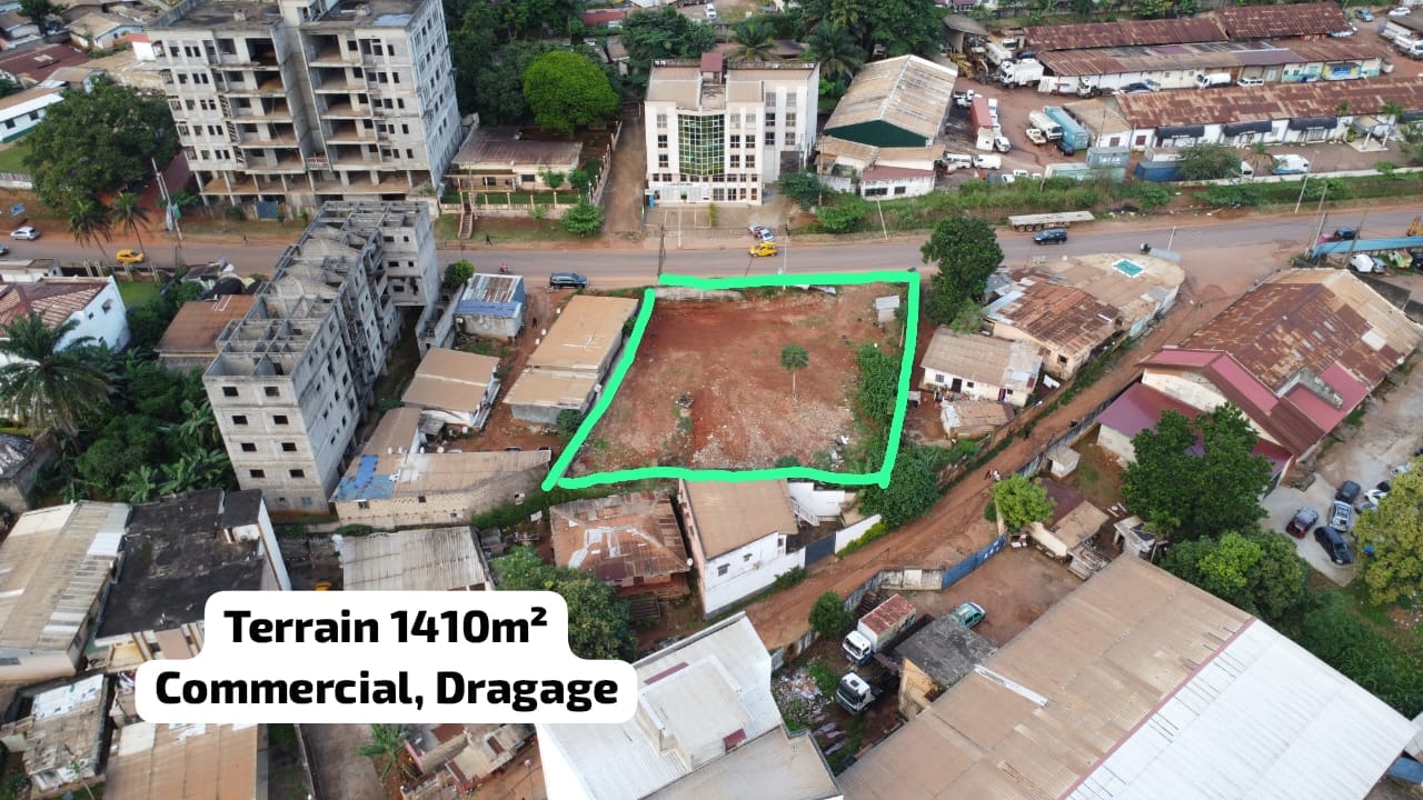 Magnifique Opportunité de Terrain Commercial de 1410m² à vendre à Dragage