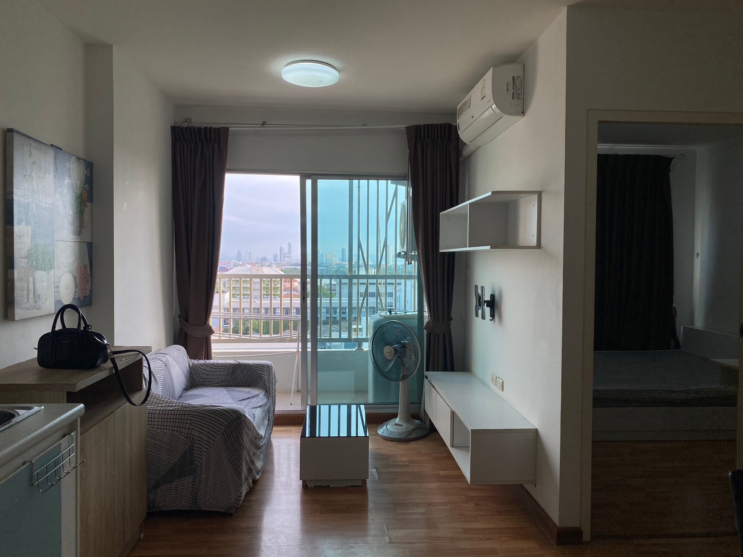 Condo The Trust South Pattaya 9,500baht with Washing Machine.