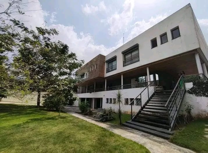 VENTE DUPLEX 8 PIÈCES A LA RIVIERA 3