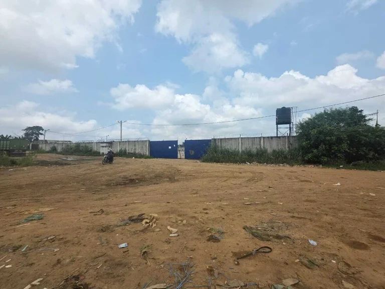 AUTOROUTE DU NORD PK 22 bordure de voie vente site 2,5ha