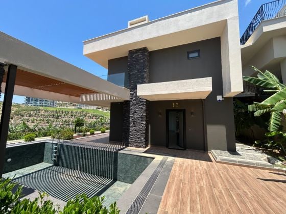 Detached 3-Bedroom Villa with Private Pool and Garden in Alanya