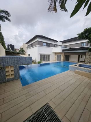 Location d'une grande villa de 10 pièces à la Riviera Golf ...