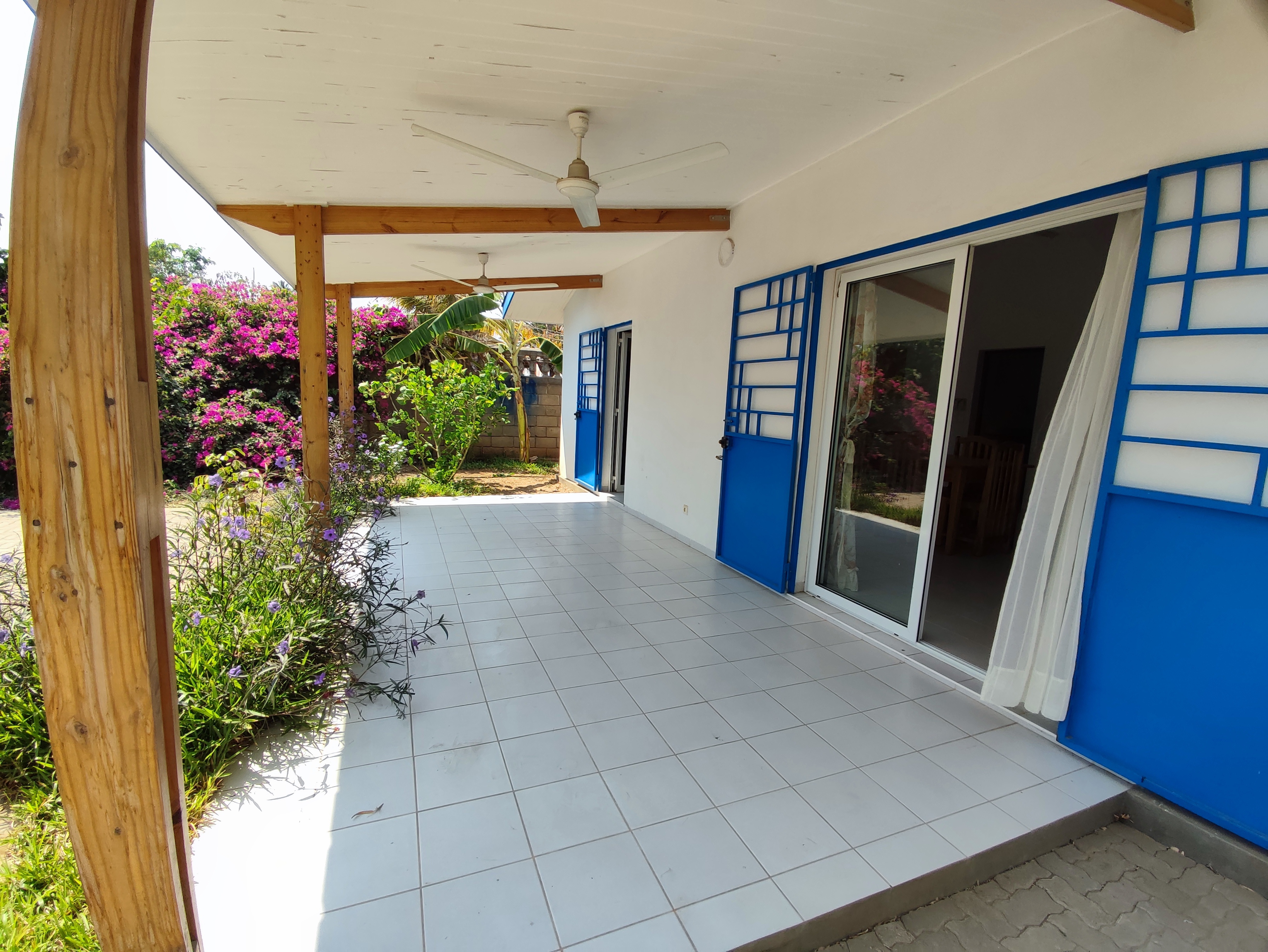 Villa F3 avec jardin à louer à Ankatsaka, Tuléar, Madagascar – Meublée ou non meublée