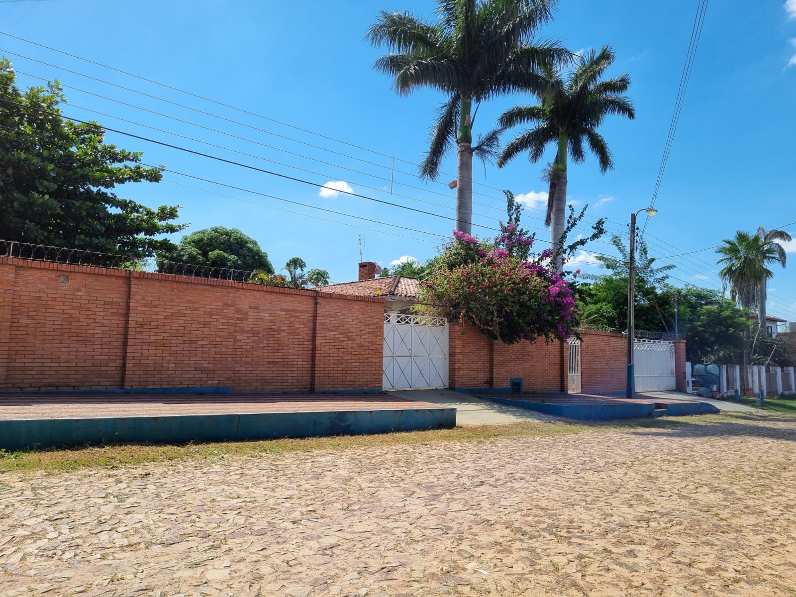 Vendo vivienda familiar en Mariano Roque Alonso
