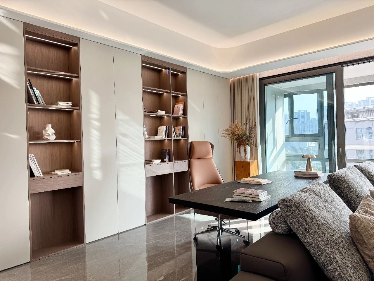 jun he ju apartment