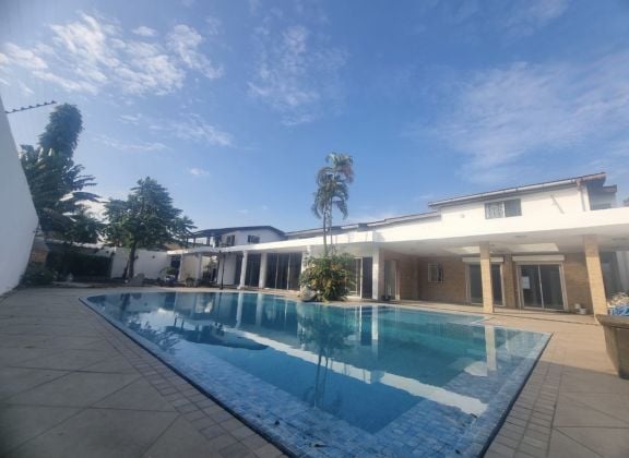 Riviera 3, zone écoles internationales, villa de 10 pièces ...