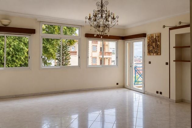 Appartement Sécurisé 24h/24h à Ampandrana Est