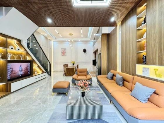 FOR RENT | 3-STOREY HOUSE ON TRAN CAO VAN STREET – DA NANG