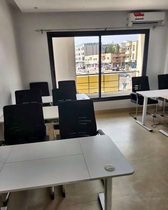 Training and meeting room for rent in Bamako, ACI 2000 (12 seats, air ...