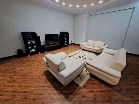 SEA VIEW APARTMENT. JUST AFTER THE COSMETIC RENOVATION.